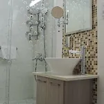 Frixos Apts Отель Вороклини