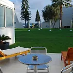 Frixos Apts Вороклини