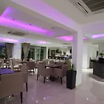 Frixos Apts Отель