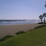Frixos Apts 4*