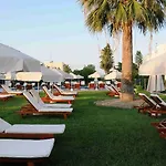 Frixos Apts Отель Вороклини