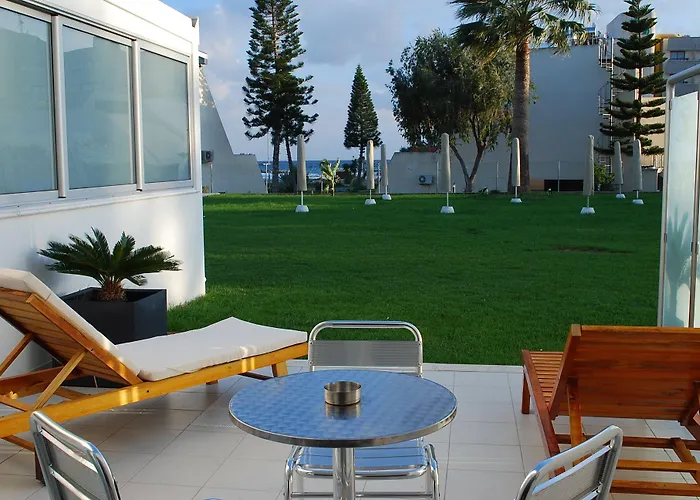 Frixos Apts Βορόκλινη