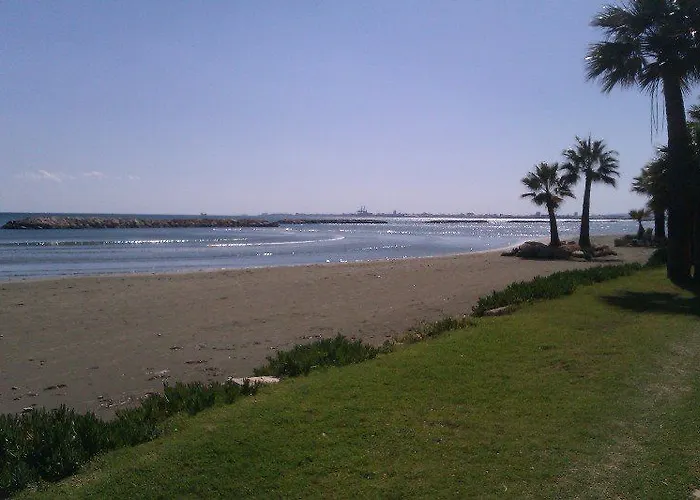 Frixos Apts 4*