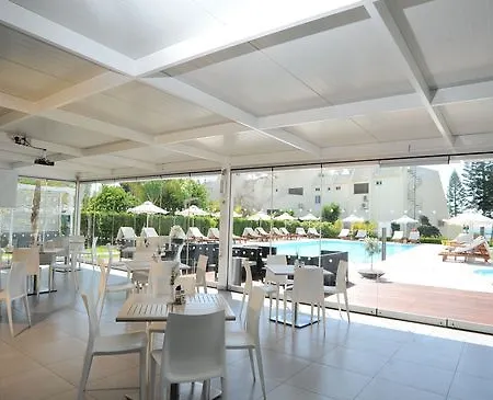 Szálloda Frixos Apts 4*