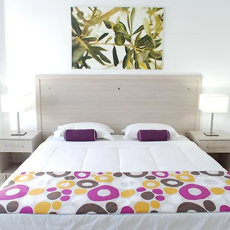 Frixos Apts 4* Βορόκλινη