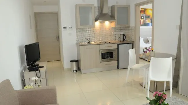 Frixos Apts Вороклини