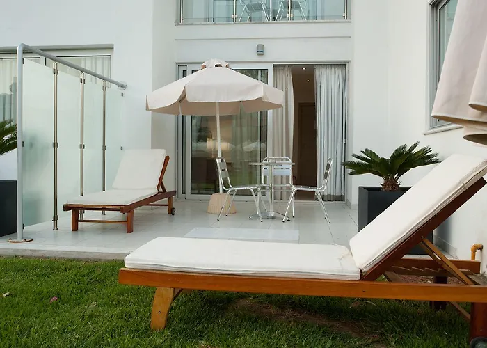 Frixos Apts Вороклини