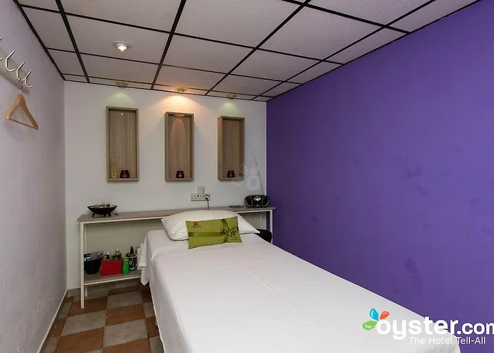 Отель Frixos Apts