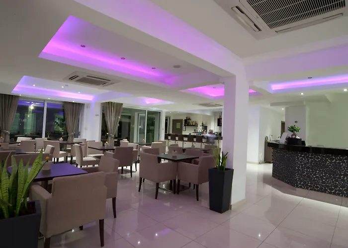 Frixos Apts Отель