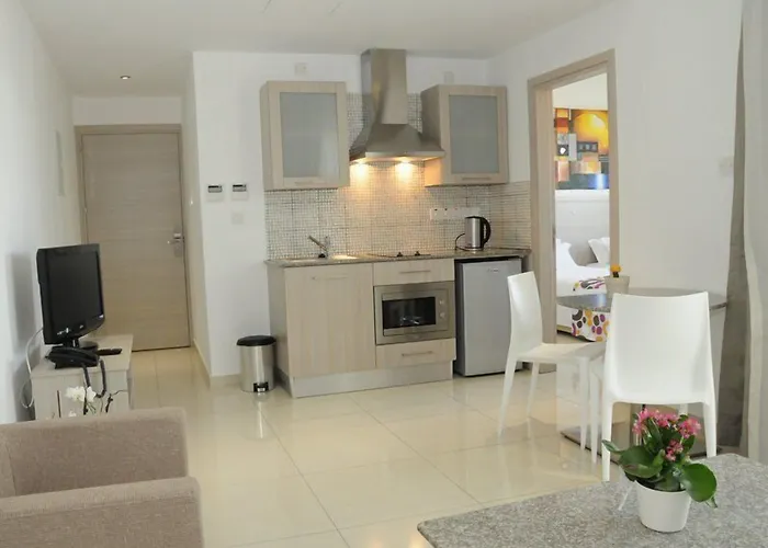 Frixos Apts Вороклини