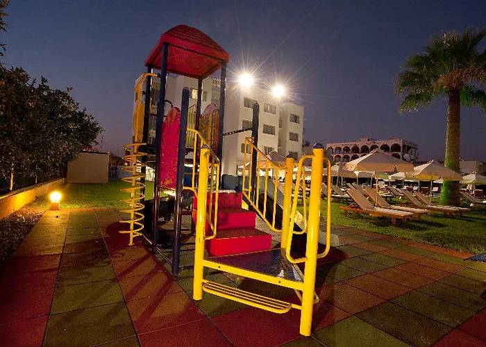 Отель Frixos Apts 4*